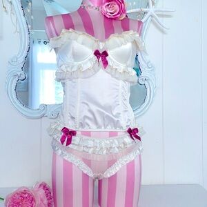 Victoria’s Secret Ivory Satin Ruffle Bows Sexy Little Things Corset Panty Set